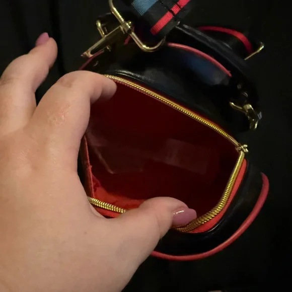 Disney Alice in Wonderland Round Crossbody Bag - Picture 4 of 4